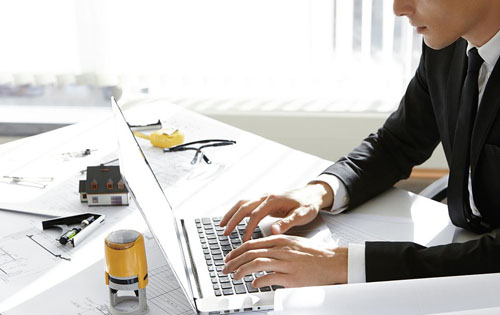 不論年薪100萬(wàn)或10萬(wàn)，你的收入都承載著你的時(shí)間